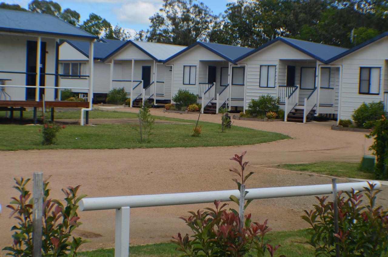 Wondai Accommodation Units And Villas المظهر الخارجي الصورة