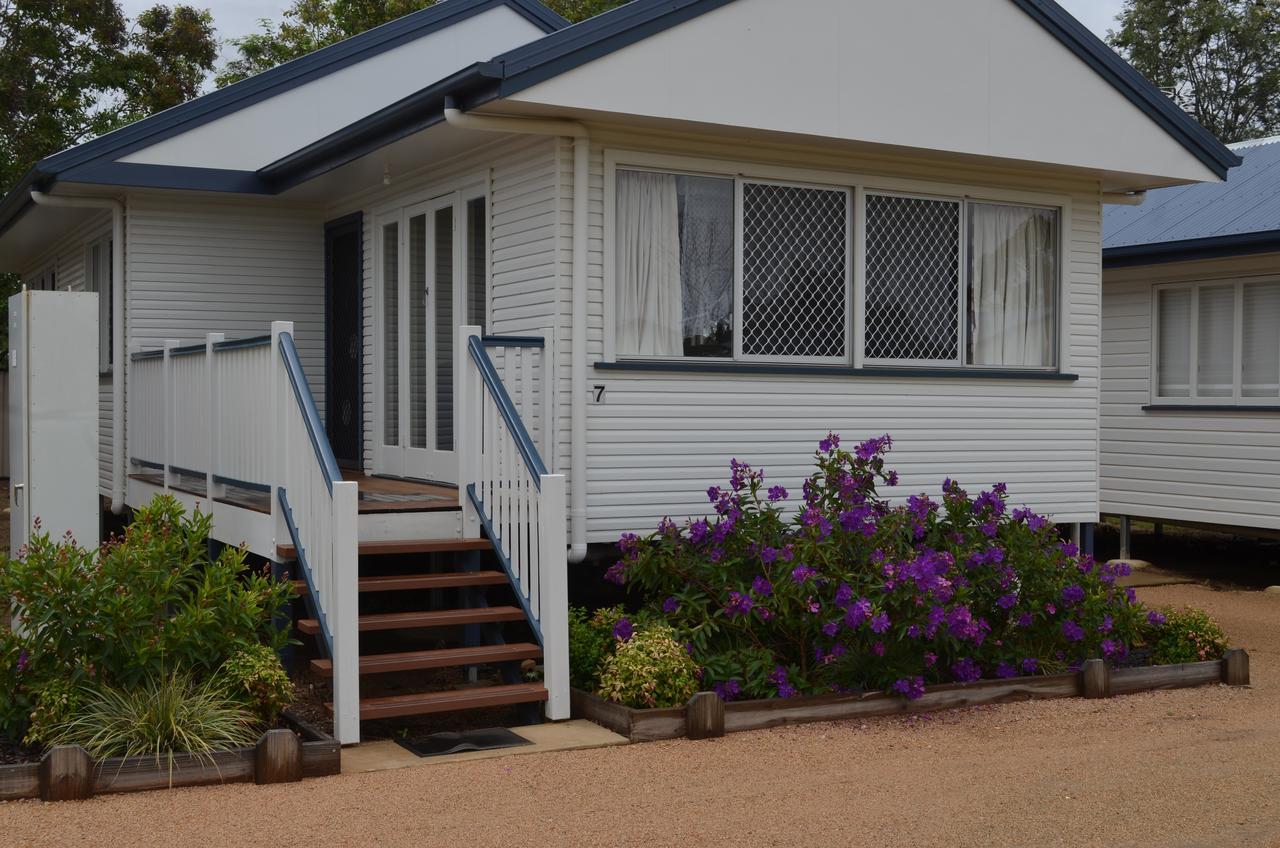 Wondai Accommodation Units And Villas المظهر الخارجي الصورة